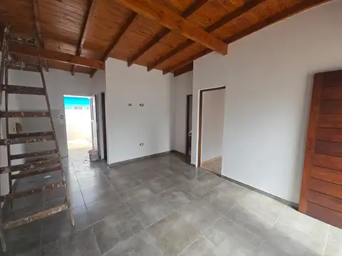 Casa 3 ambientes con 1 baño
