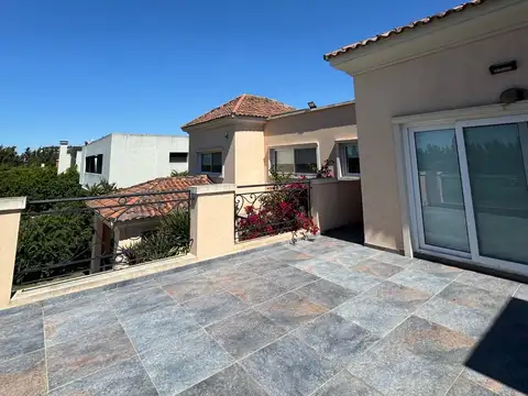 Casa en Venta de 5 dormitorios