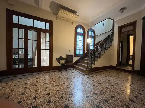 Casa 7 ambientes con 3 baños