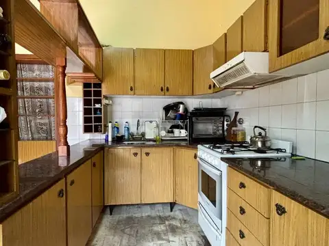 VENTA CASA 3 AMBIENTES EN LOMAS DEL MIRADOR