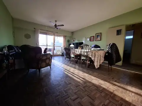 VENTA Dpto en plena peatonal de Santa Fe!