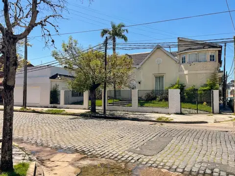 Pastor Obligado 100, Piso -
