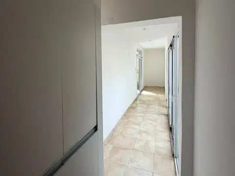 Casa en Alquiler con 1 cochera