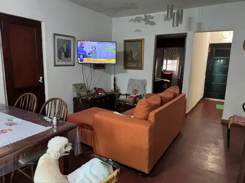 Casa 3 ambientes con 1 baño
