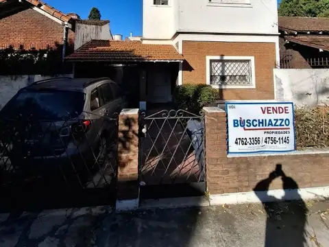 Casa ideal 2 familias en lote propio