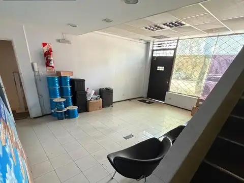 Venta Local +Deposito mas oficinas. Ideal Concesionarios y talleres