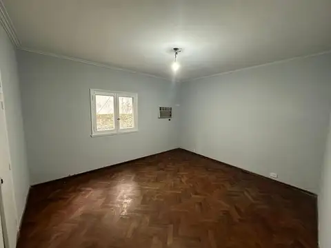 San Lorenzo 1100, Piso 1°