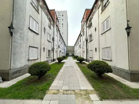 San Lorenzo 1100, Piso 1°