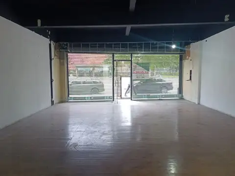 Local - Alquiler - Argentina, San Miguel - Av. Tte. Gral Ricchieri 965