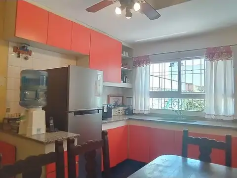 Depto Tipo Casa en Venta en Villa del Parque, USD 250.000