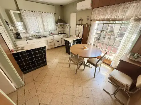 Casa en Venta en Castelar Sur, USD 145.000