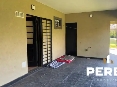 Casa en Alquiler con 1 cochera