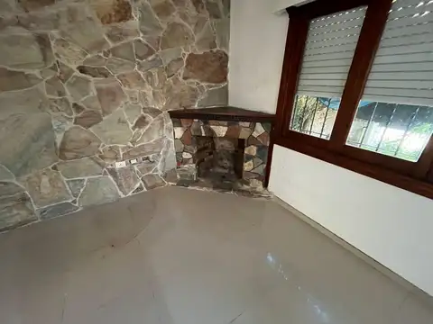 Casa 4 ambientes con 3 baños