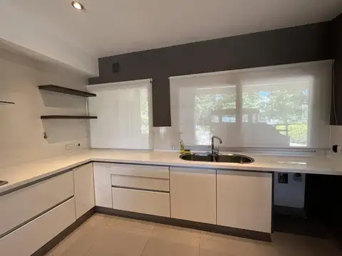 Excelente casa en El Remanso