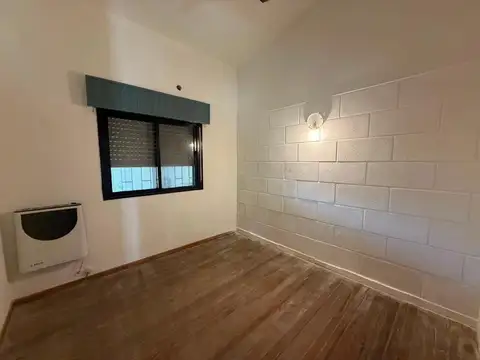 Casa en Alquiler con 1 cochera