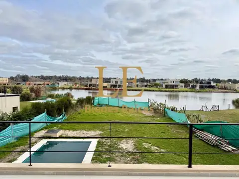 CASA EN VENTA  EN EL ENSUEÑO A LA LAGUNA