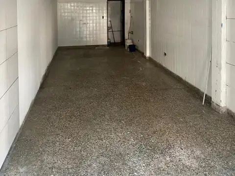 ALQUILER DE LOCAL COMERCIAL EN ING. ADOLFO SOURDEAUX