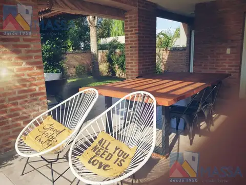 Casa en Venta en Funes, USD 250.000