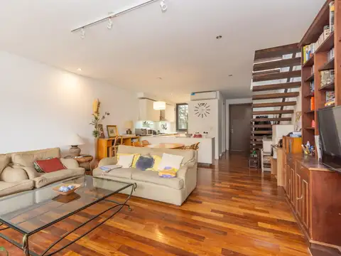 Depto Tipo Casa 4 ambientes con 2 baños