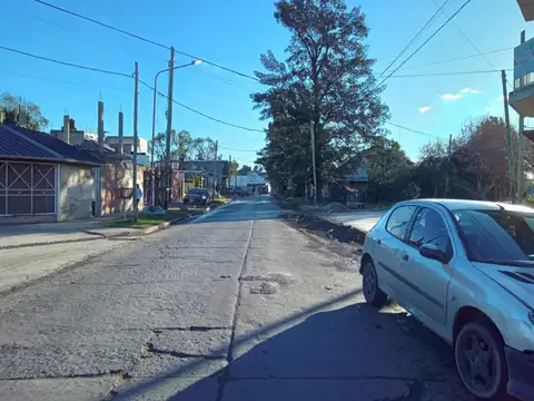 LOCALES CON VIVIENDA EN  VENTA EN GONZALEZ CATAN