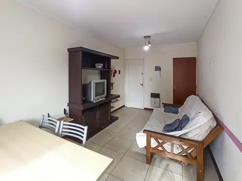 Departamento de 2 dormitorios con cocina separada y balcón Norte