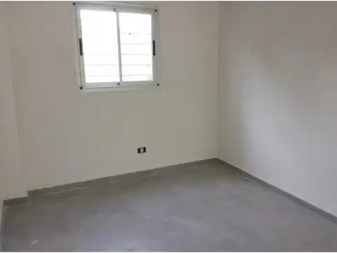 Local en Venta Via Púb.