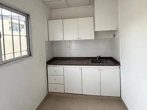Senador Moron 1300, Piso 2