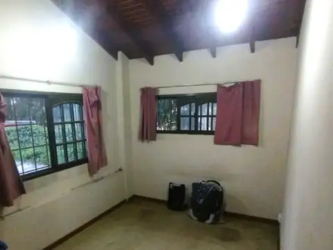 Casa 5 ambientes con 2 baños