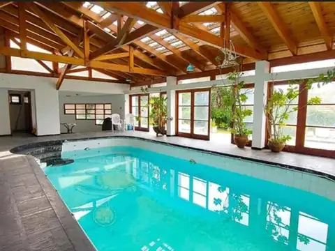 VENTA IMPONENTE CASA - COSTA AZUL - CARLOS PAZ