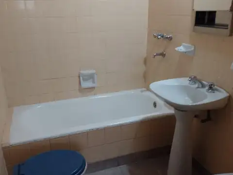 Departamento en Alquiler en Floresta, $ 550.000