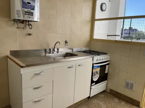 2 AMBIENTES IMPECABLE Y MUY LUMINOSO - A 1 CUADRA DE PLAZA ARENALES