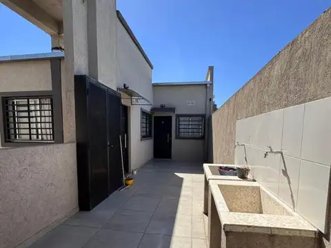 Departamento en Alquiler en Parque San Martin, $ 400.000