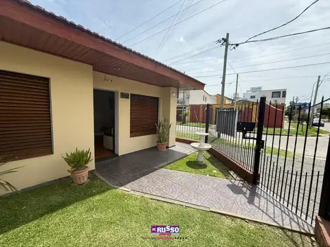 Casa 3 ambientes con 2 baños