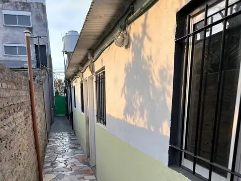 DEPARTAMENTO 2 AMBIENTES ECONOMICO c/patio BANFIELD OESTE