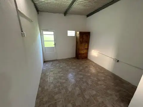 DEPARTAMENTO 2 AMBIENTES ECONOMICO c/patio BANFIELD OESTE