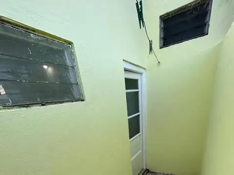 Tomas Godoy Cruz 1500, Piso PB