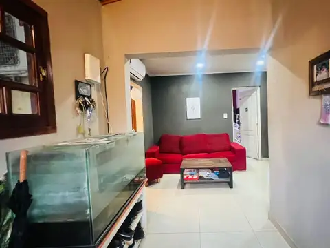 Casa 4 ambientes con 1 baño