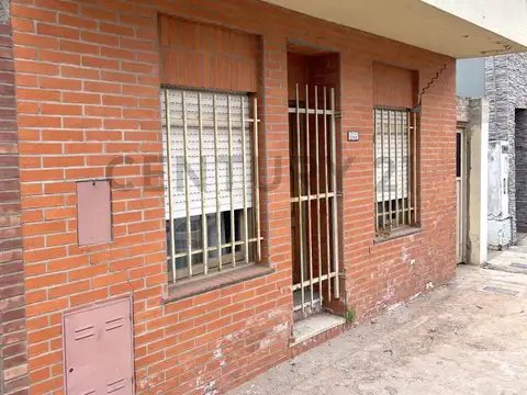 Casa a reciclar en zona céntrica - VENADO TUERTO