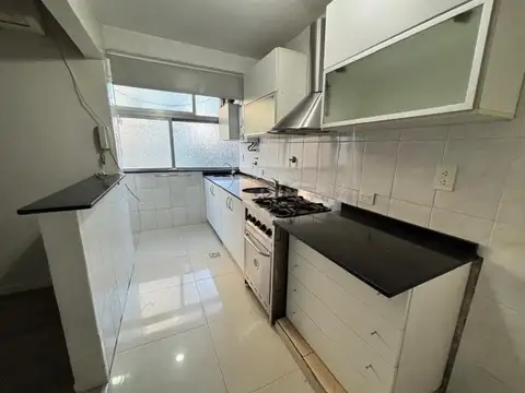 Departamento en Venta en Barrio Parque, USD 130.000