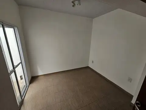 Depto Tipo Casa en Alquiler de 2 ambientes