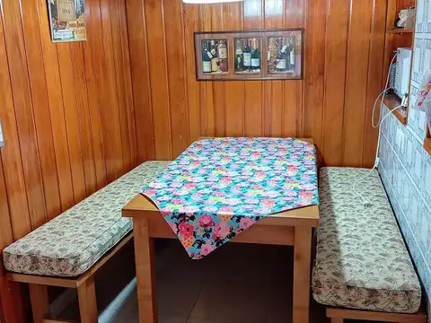 Casa 7 ambientes con 4 baños