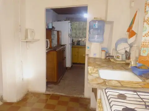 Casa 3 ambientes con 1 baño