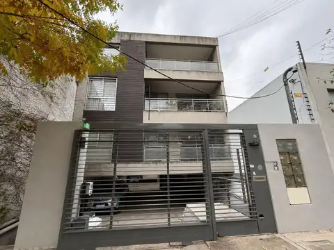 San Isidro, Departamento en alquiler de 3 ambientes con cochera