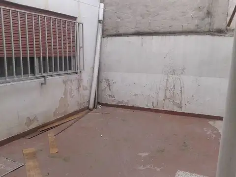 Depto Tipo Casa 2 ambientes con 1 baño