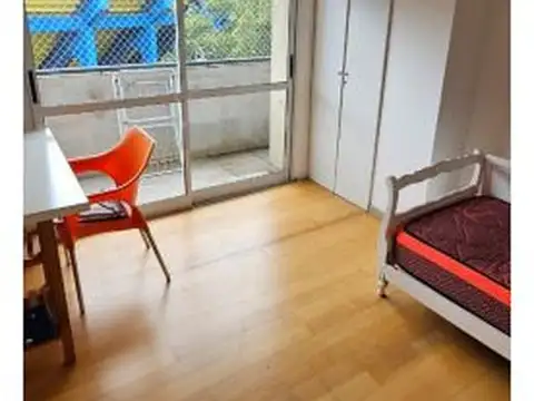 Departamento 6 ambientes con 1 baño