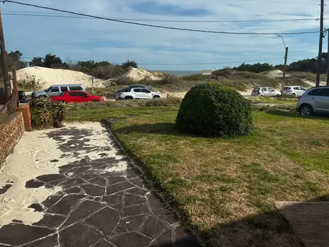 VENTA CASA PARQUE DEL PLATA SUR FRENTE A LA PLAYA 