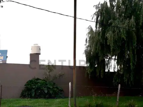 Lote en esquina en venta  en Berisso centro.