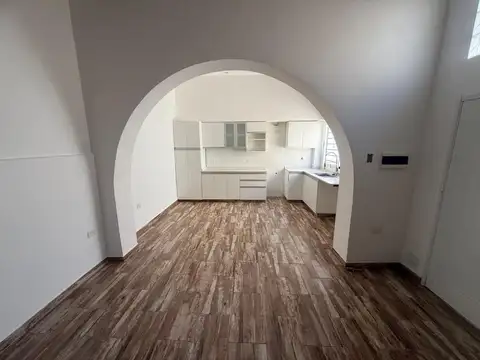 Depto Tipo Casa en Venta 4 años