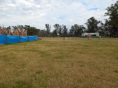 LOTE EN VENTA. BARRIO SANTA SOFIA.