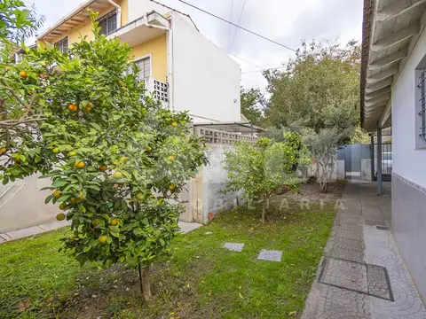 Depto Tipo Casa en Venta en Banfield, USD 120.000